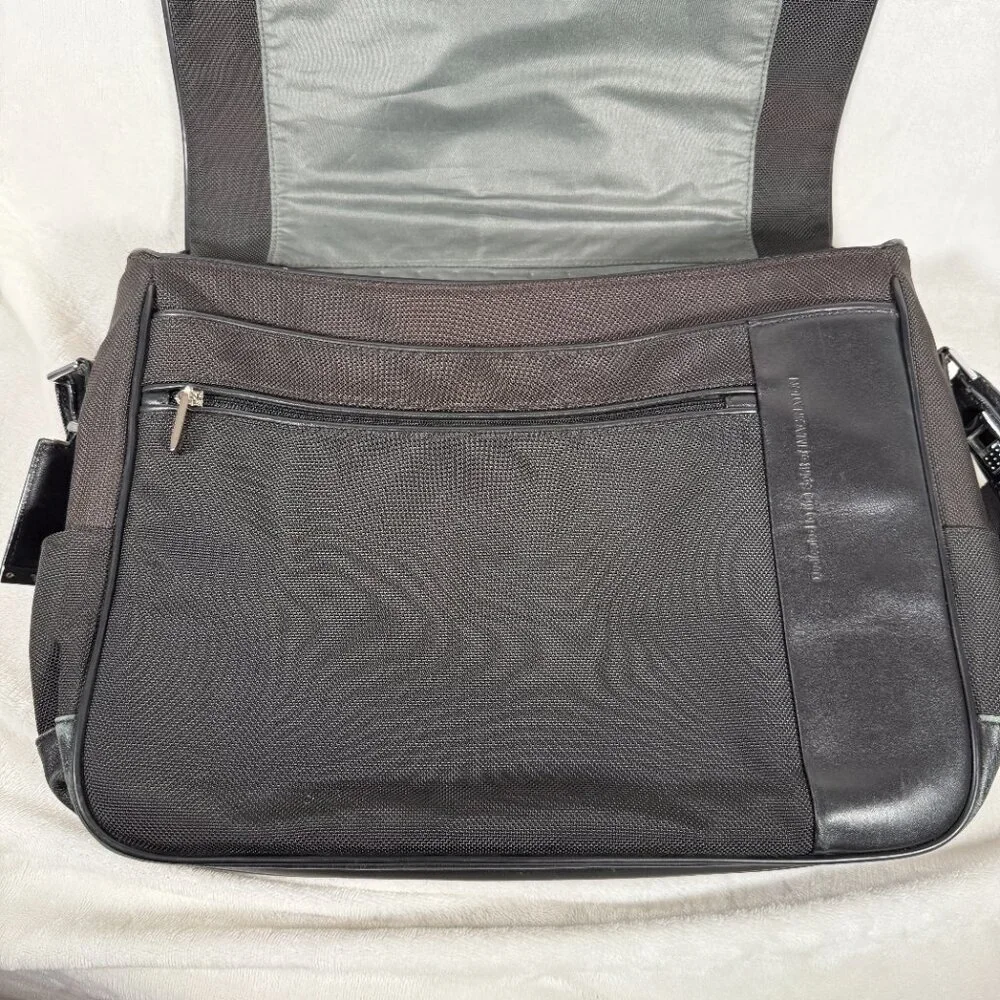 TUMI Spirit of Imagination Messenger Bag Nylon Leather Laptop Organizer 23671D